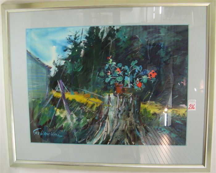 landscape-with-vase-of-flowers-positioned-on-tree-stump