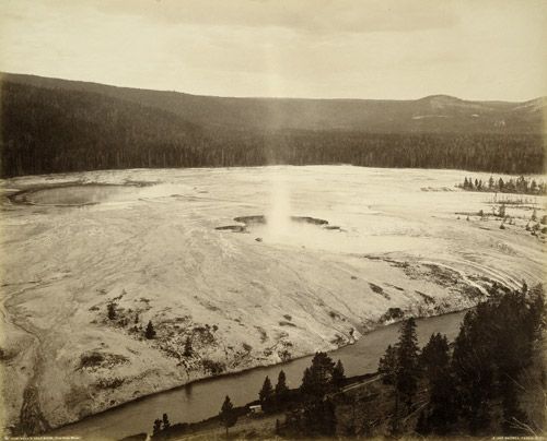 hell-s-half-acre-fire-hole-river