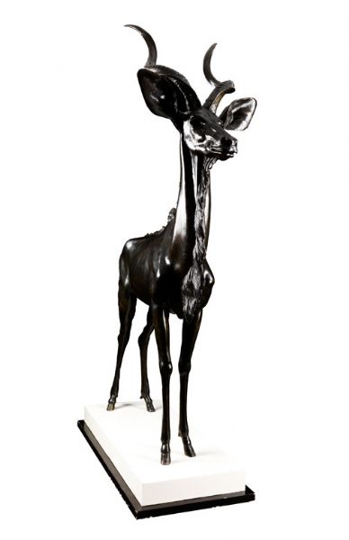 grosse-antilopenfigur-in-bronze