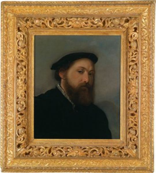 portrait-of-a-bearded-man-in-a-black-cap