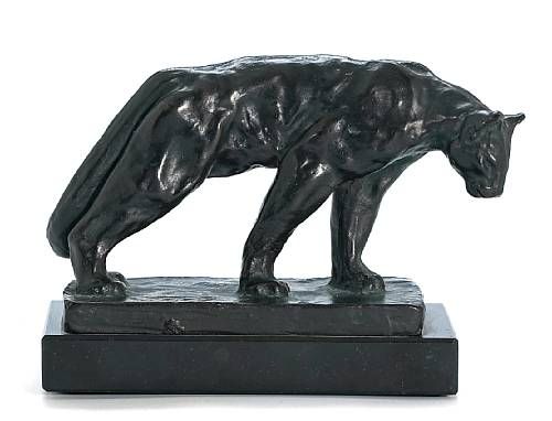 standing-puma