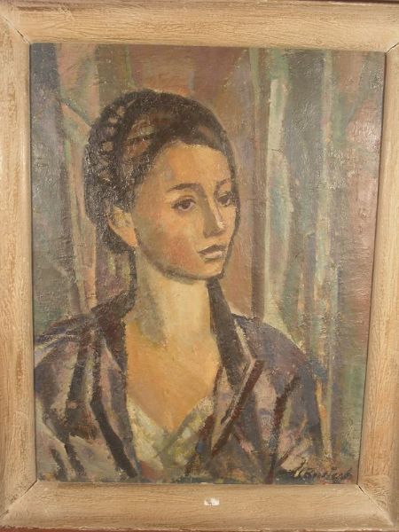 jeune-femme-en-buste