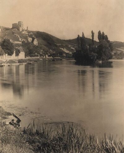 chateau-gaillard-from-the-river-seine