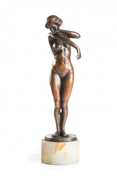 nude