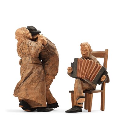 seated-accordionist-and-dancing-couple