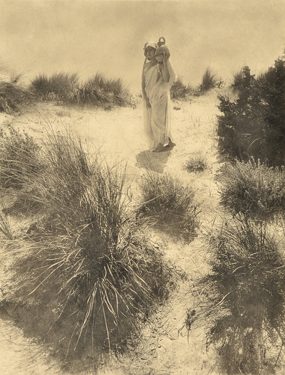 woman-with-jug-1924