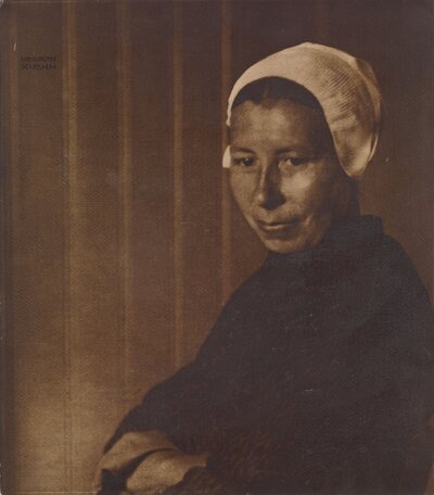 hollanderin-mit-haube-dutchwoman-with-cap