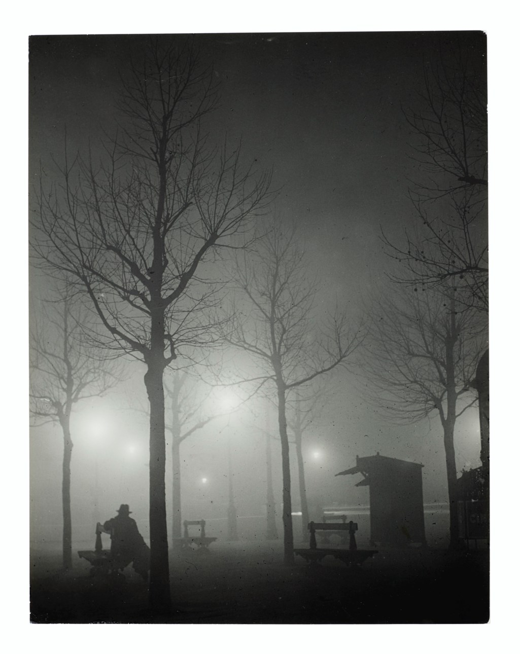 devant-la-closerie-des-lilas-avenue-de-l-observatoire