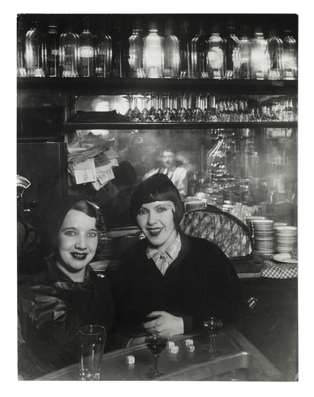 deux-filles-de-joie-boulevard-rochechouart-montmartre