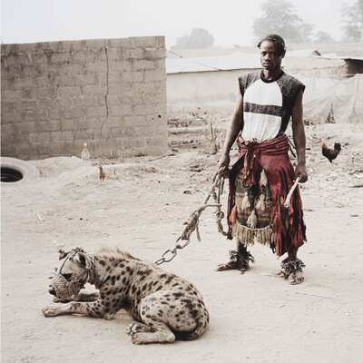 mallam-mantari-lamal-with-mainasara-abuja-nigeria-gadawan-kura-the-hyena-men-series
